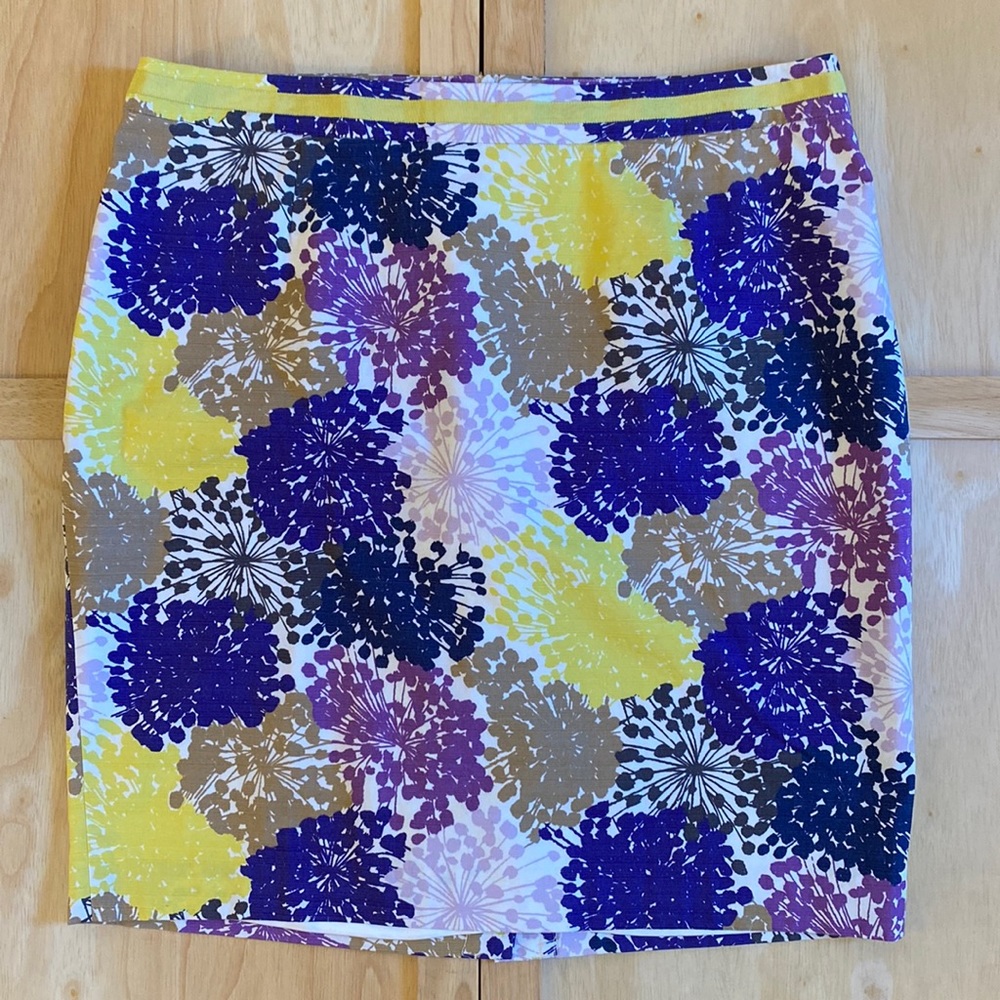Boden Cotton Skirt  A-line Size 16 with abstract floral pattern
